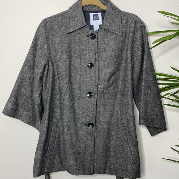 GAP || Collared Jacket with Belt and Pockets; Size M - Picture 15 of 16